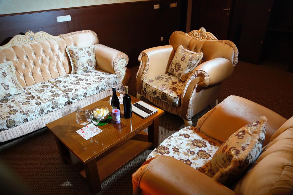 Hotel Ok Prizren Exterior foto